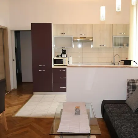 Apartment Una * Pula
